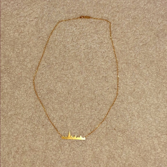 New York City Skyline Necklace - Picture 1 of 2